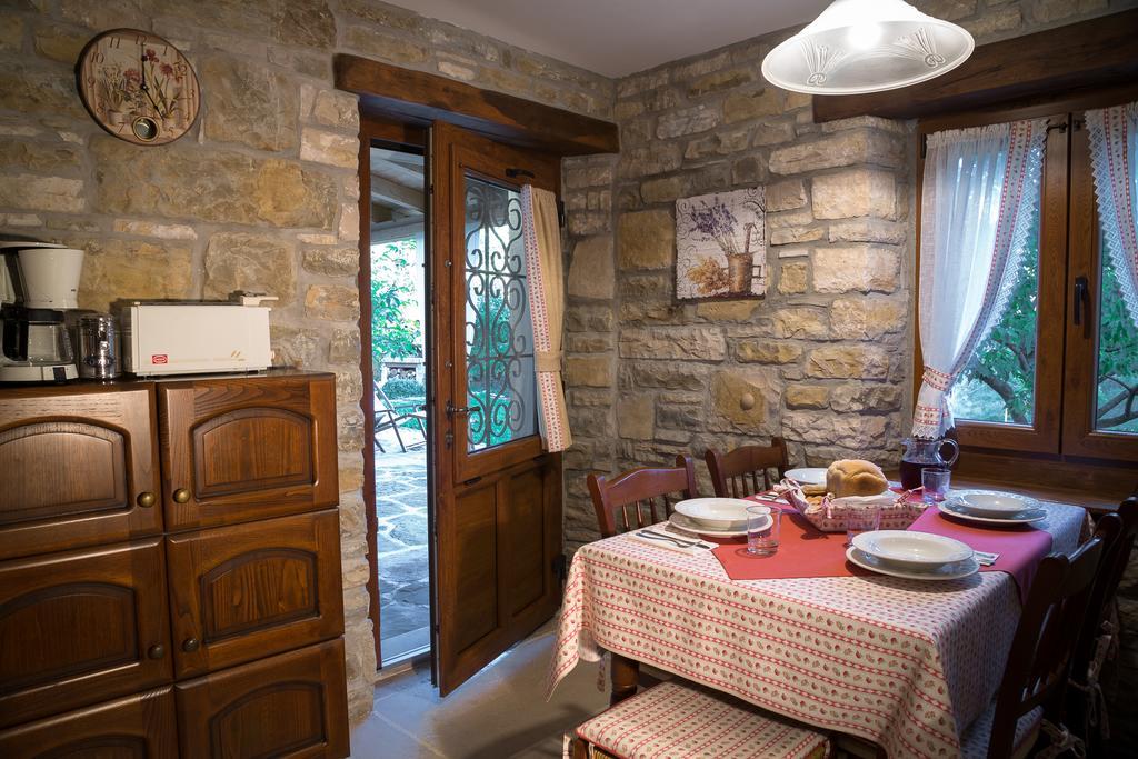 Holiday Home Casa Dei Farfui Momjan Exterior foto